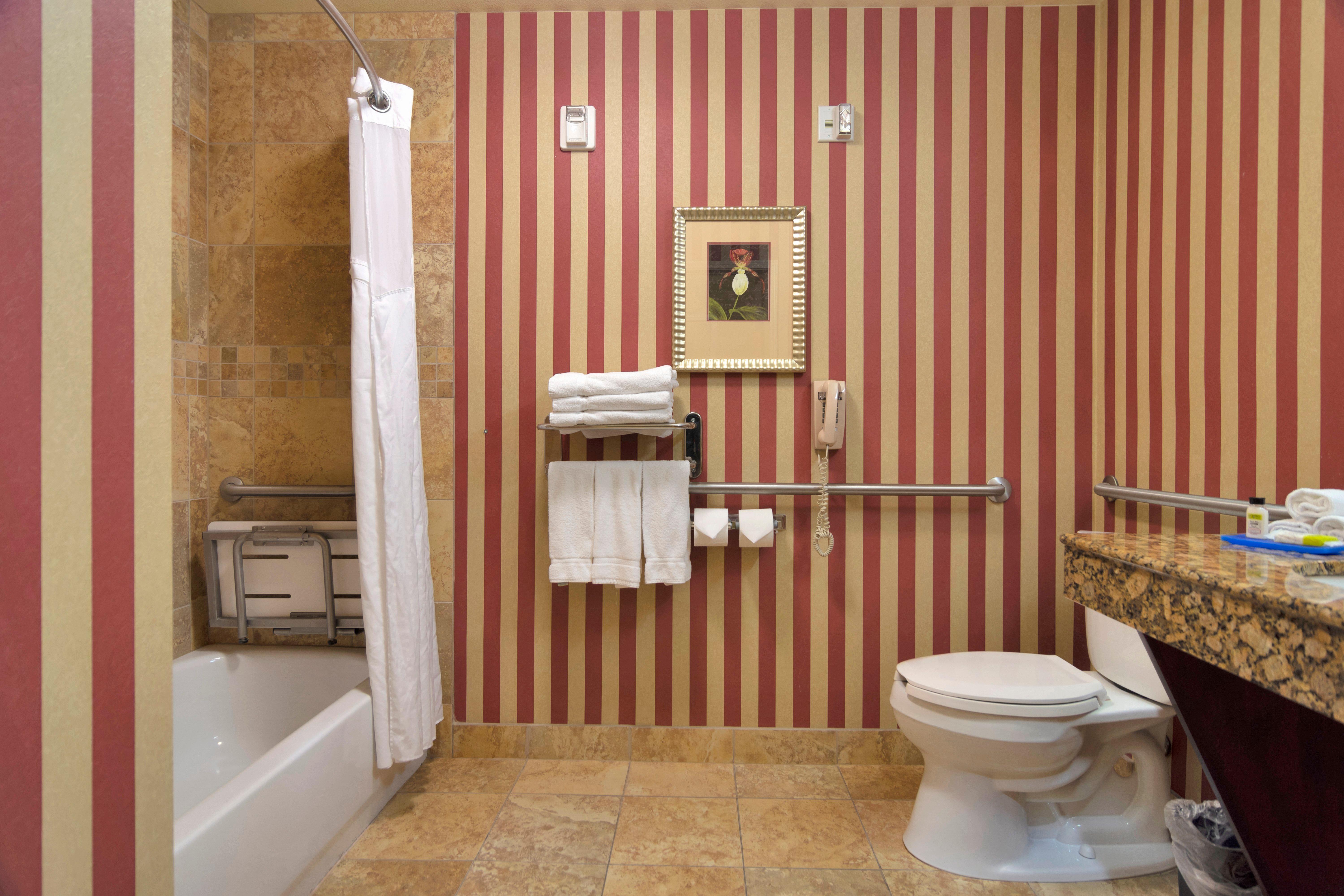 Express & Dfw West - By Ihg Hurst
