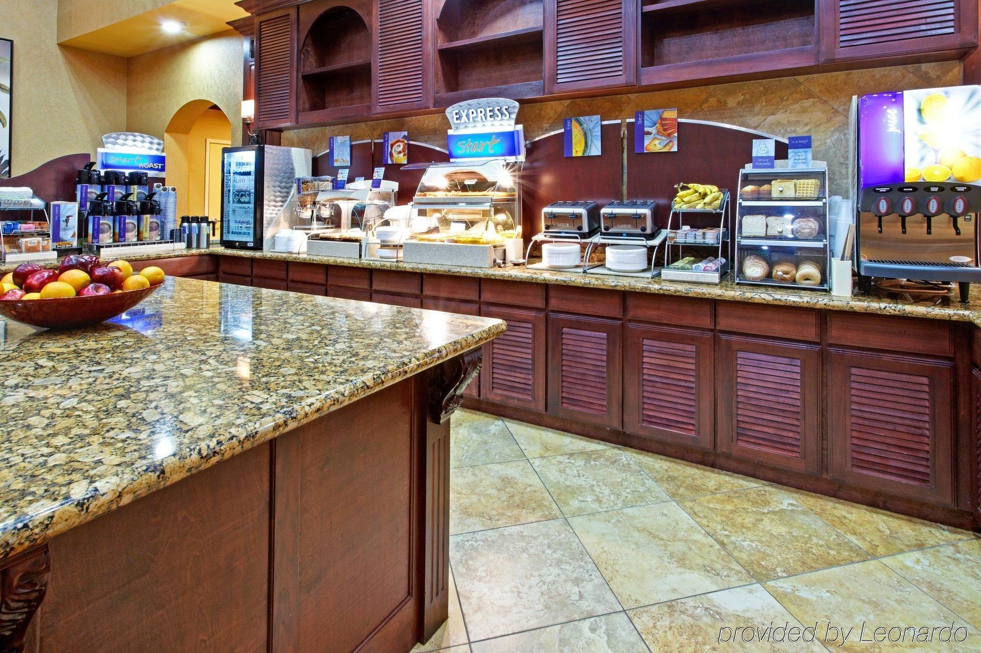 Hotel Express & Dfw West - By Ihg 3*