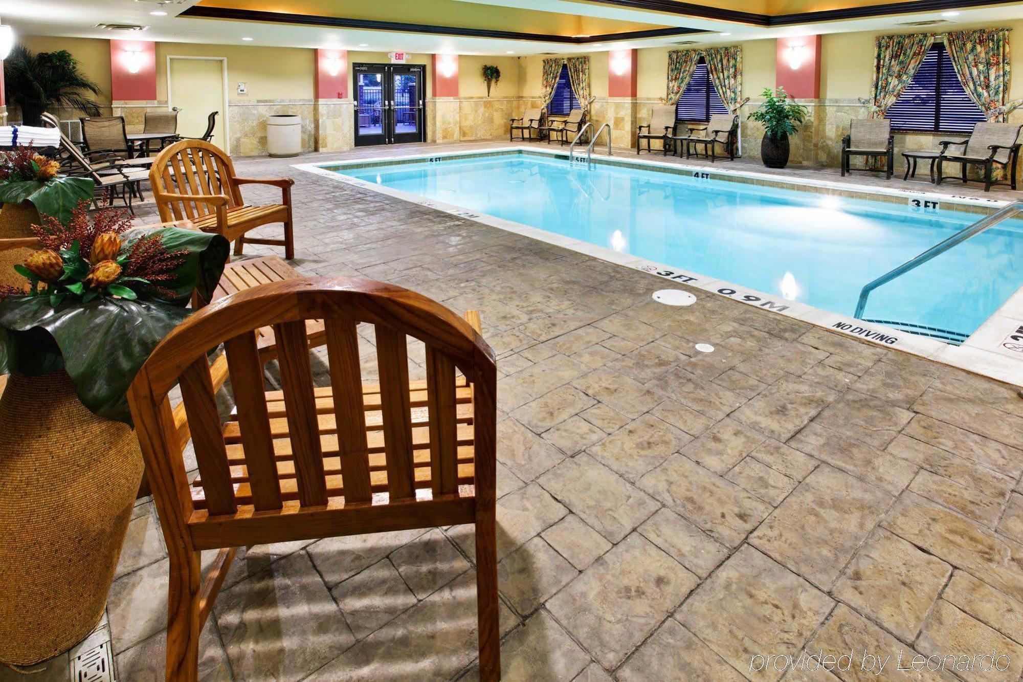 Express & Dfw West - By Ihg Hotel 3*