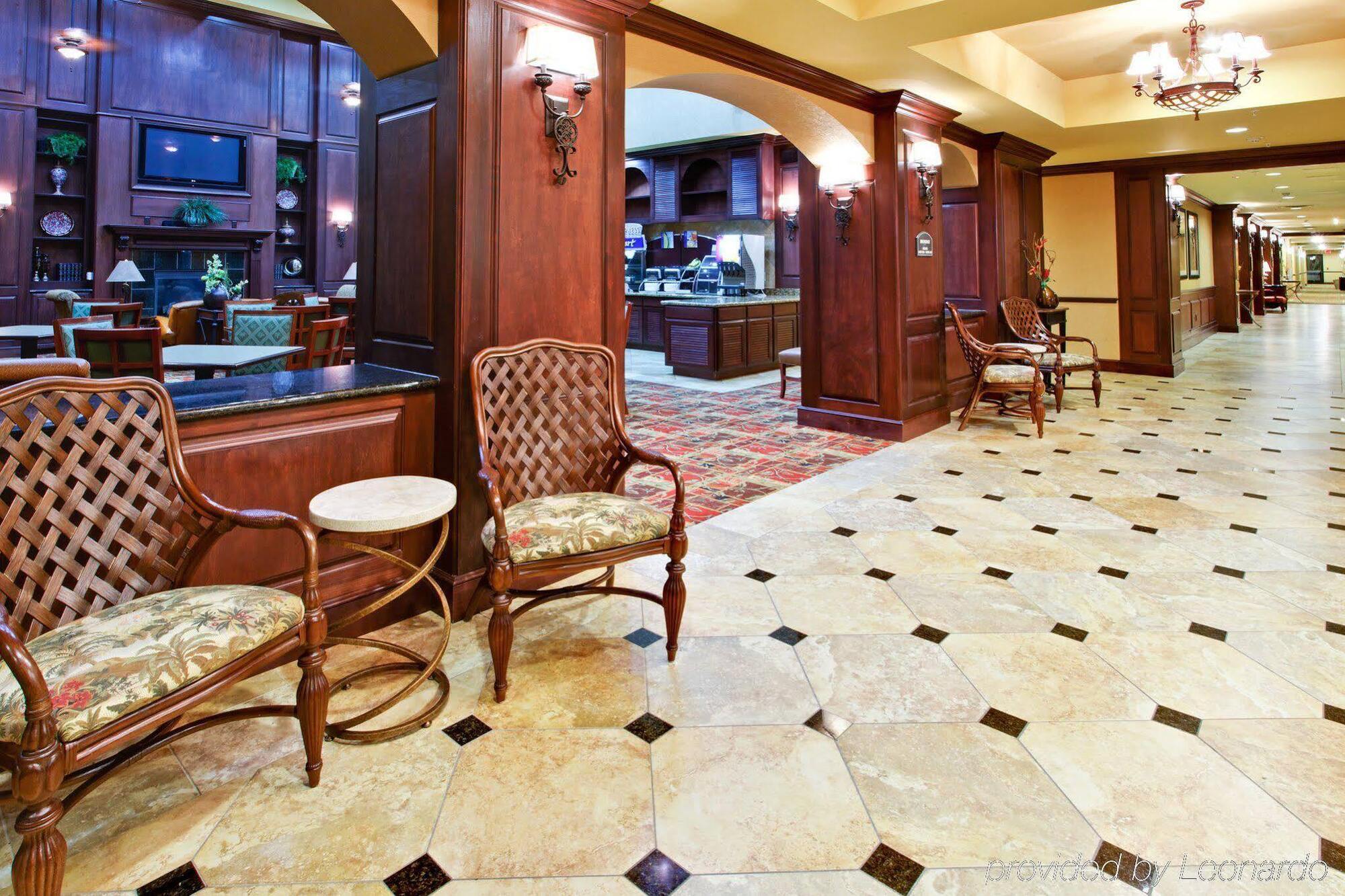 Express & Dfw West - By Ihg